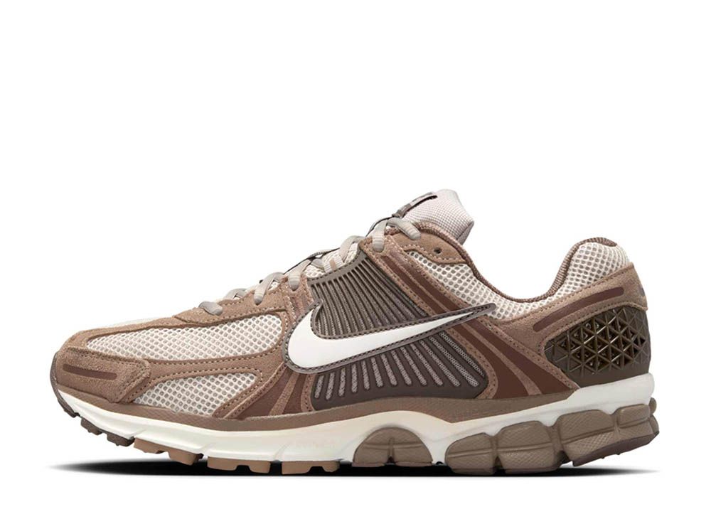 ナイキ ズーム ボメロ 5 プレミアム バロックブラウン Nike Zoom Vomero 5 “Baroque Brown” スニーカー | ブラウン