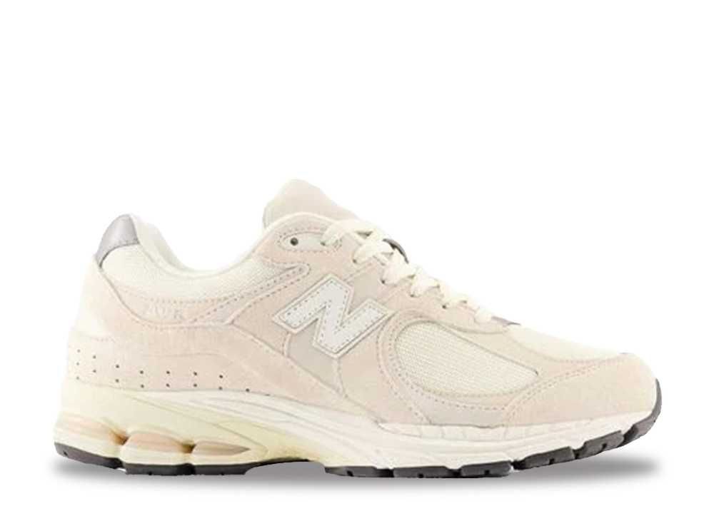 ニューバランス2002R トリプルホワイト 26cm ニューバランスの白スニーカーがカッコ良過ぎ！？ New Balance