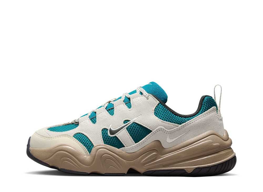 ナイキ　テックヘラ NIKE TECH HERA CACAO WOW/BLACK-BRONZINE（ナイキ テック ヘラ
