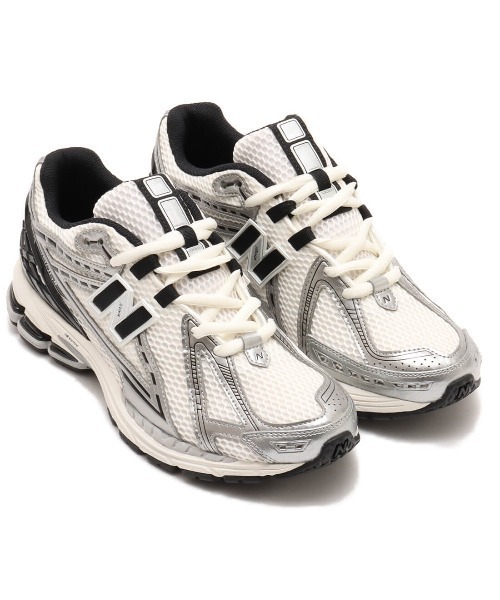 美品】ニューバランス 1906R 9.5 New Balance】 正規品☆ 1906R Triple