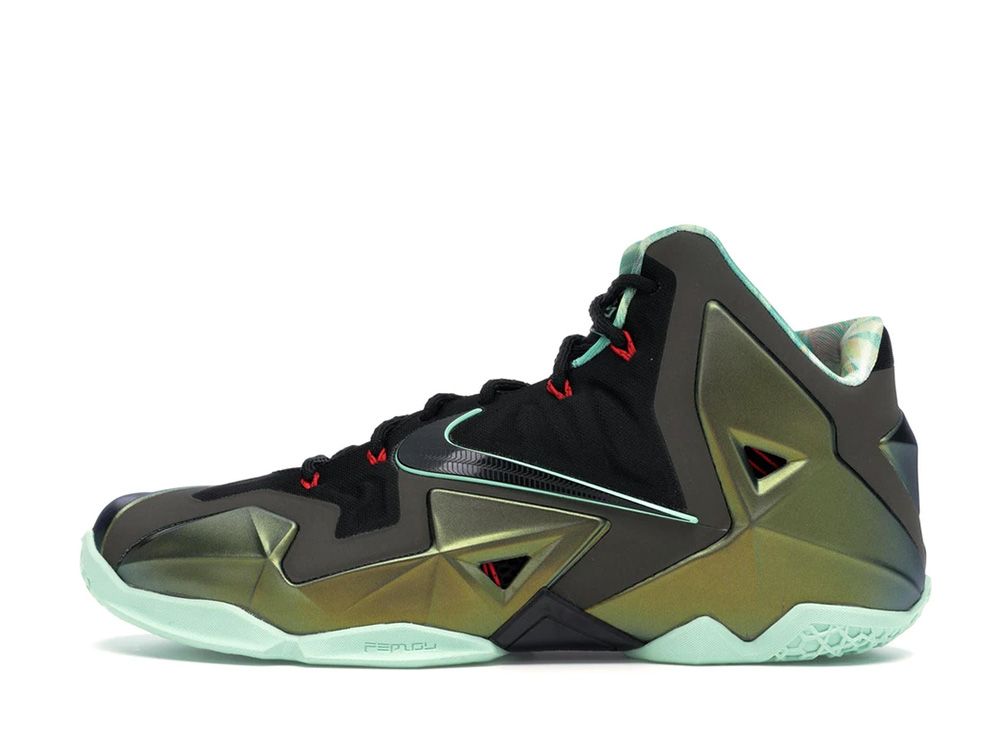 な*こ様 送料無料で思い切った値下げです‼️ナイキ　レブロン11エリート Nike レブロン 【Nike LeBron 11 Elite】【期間限定】